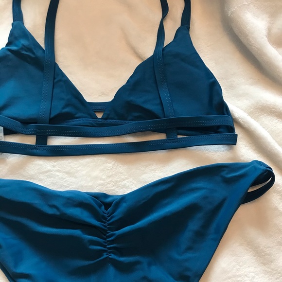 bathing suit set - Picture 3 of 3